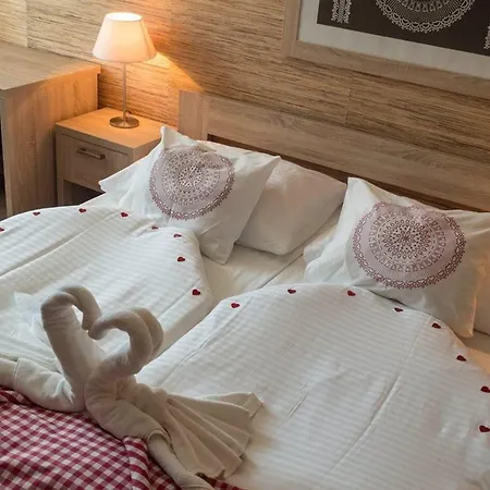 Salamandra Hotel